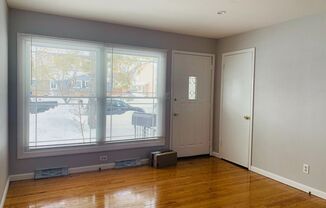 3 beds, 1 bath, $2,200