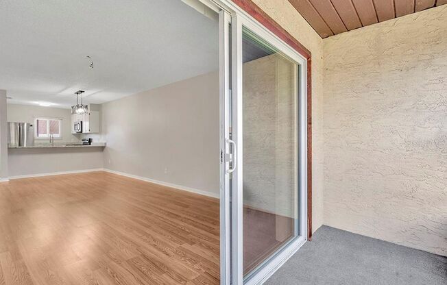 2 beds, 2 baths, 1,000 sqft, $1,495, Unit 2238