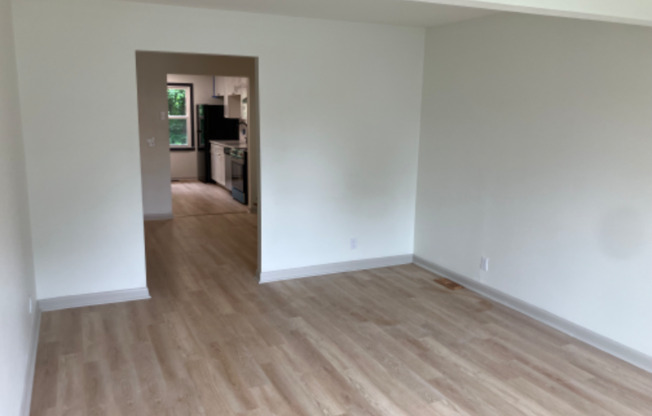 520 TRENTON CT