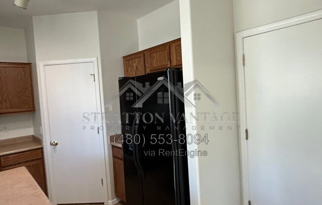 3 beds, 2.5 baths, 2,156 sqft, $2,200