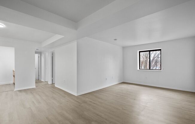 2 beds, 1 bath, 700 sqft, $999, Unit #314