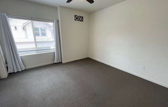 3 beds, 2.5 baths, $2,325