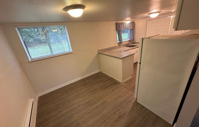 2 beds, 1 bath, 864 sqft, $1,450, Unit Unit 2