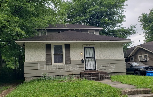 2 beds, 1 bath, $1,150