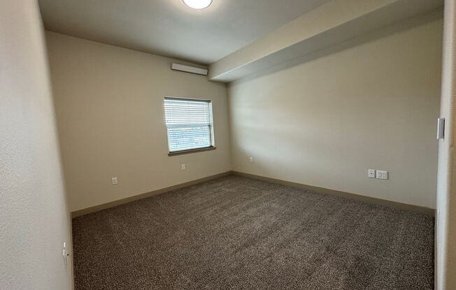 2 beds, 2 baths, 1,057 sqft, $1,646, Unit 89