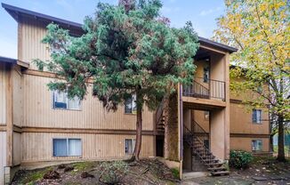 3 beds, 1 bath, 950 sqft, $1,620, Unit C-08