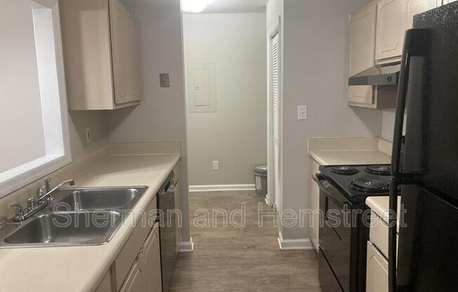 506 CMNS DR