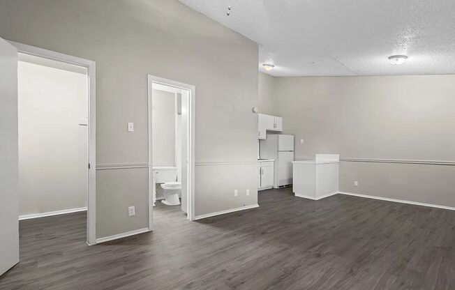 Studio, 1 bath, 400 sqft, $775, Unit PF-112