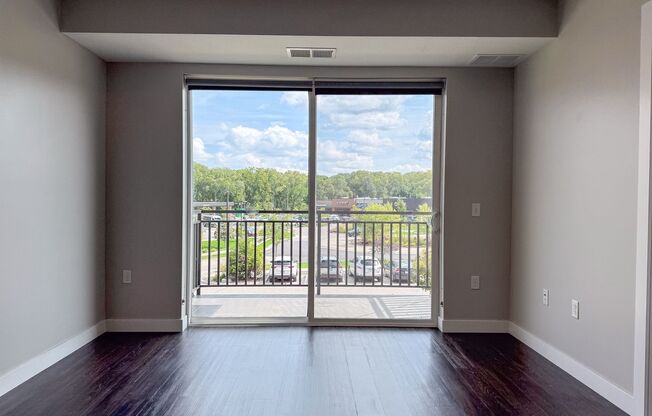 1 bed, 1 bath, 811 sqft, $1,775, Unit 839 - 202
