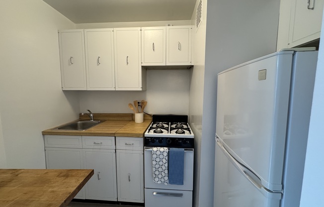 Studio, 1 bath, $3,400, Unit 618A