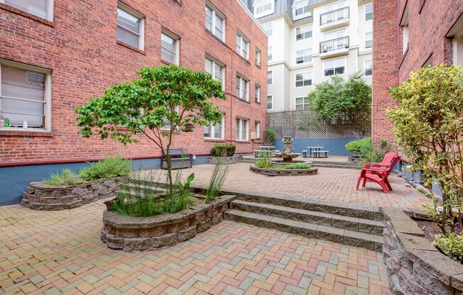 Studio, 1 bath, 400 sqft, $1,195, Unit B05