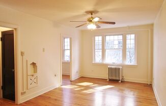 Adorable Studio Apartment with Hardwood Floors