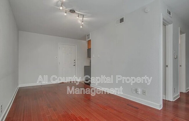 2020 South Congress Ave.