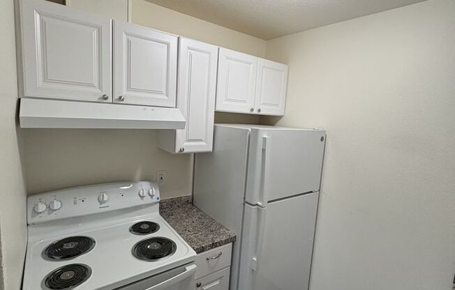 2 beds, 1 bath, 650 sqft, $1,275, Unit 1505-23