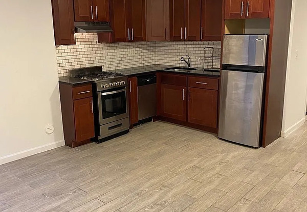 17 IRVING PL