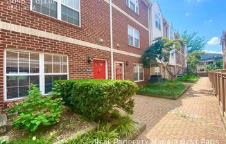 3048 S GLEBE RD