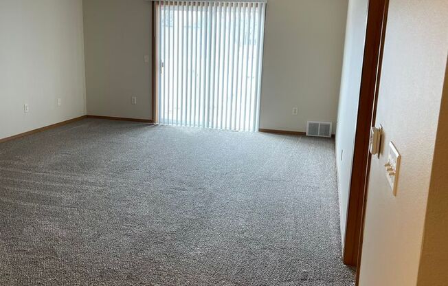 1 bed, 1 bath, 725 sqft, $908, Unit 205S