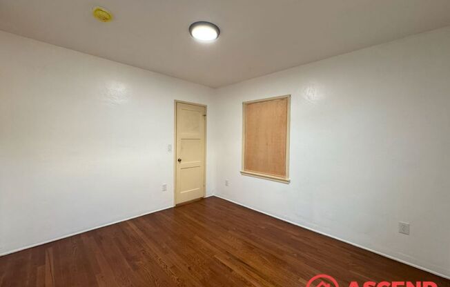 3 beds, 1 bath, $2,000