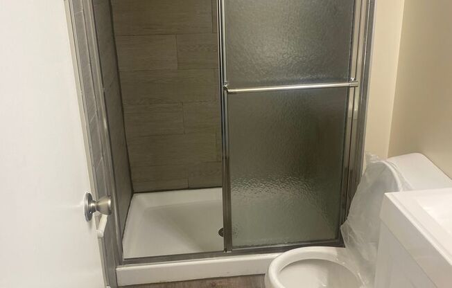 3 beds, 2 baths, 1,300 sqft, $2,200, Unit 3351 #203