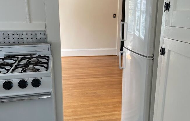 1 bed, 1 bath, 550 sqft, $1,250, Unit 3