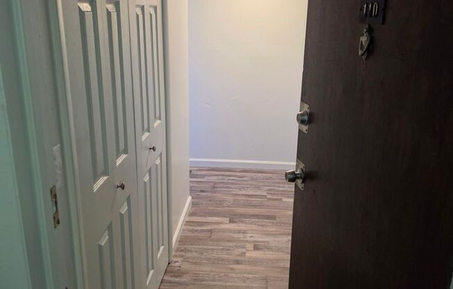 2 beds, 1 bath, 885 sqft, $750, Unit 110