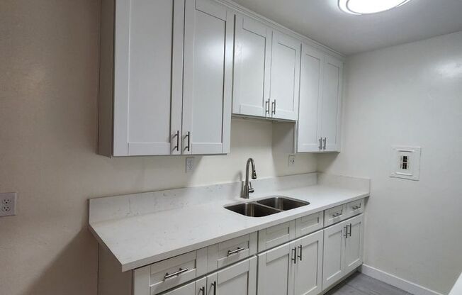 1 bed, 1 bath, 650 sqft, $1,800, Unit 1601-2