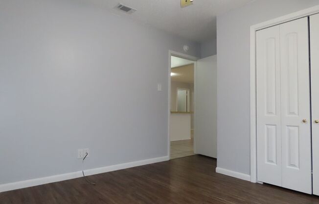 2 beds, 1 bath, $1,150