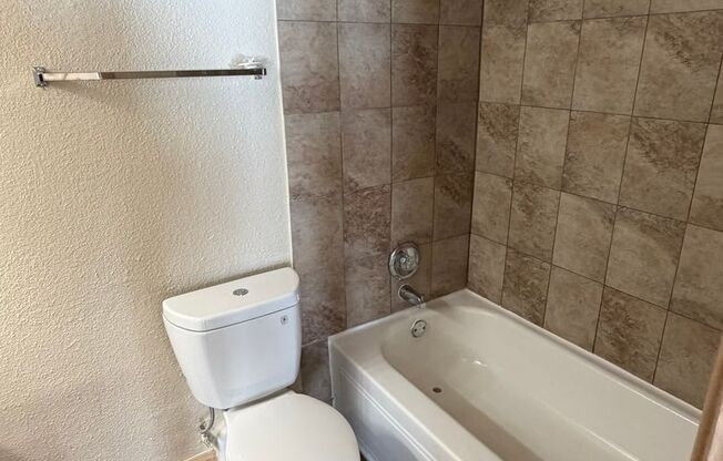 1 bed, 1 bath, 682 sqft, $925, Unit 707