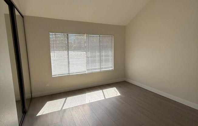 2 beds, 2 baths, $2,250, Unit #2098
