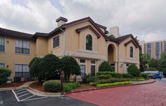 Brookhaven/Buckhead 2BR