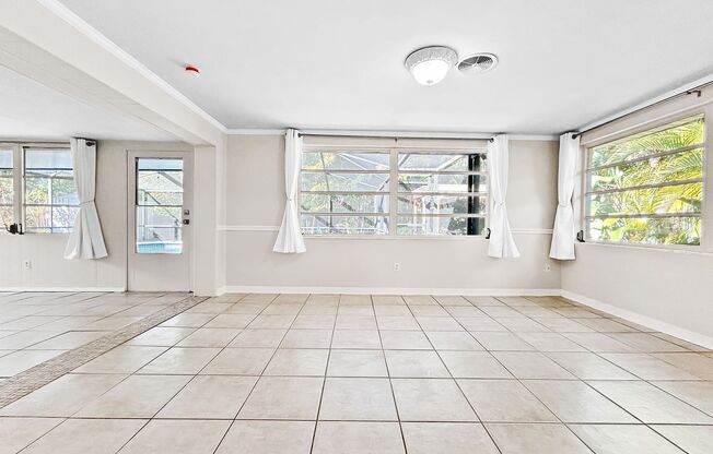 Beautiful Clearwater Home with Pool - 2bed|2bath WITH BONUS ROOM