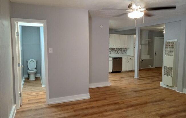 Fully Remodeled 1 bath Washer /Dryer