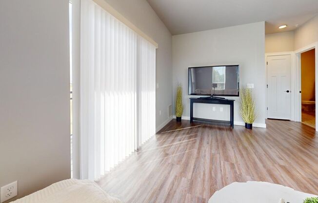 2 beds, 2 baths, 1,256 sqft, $1,925, Unit 214