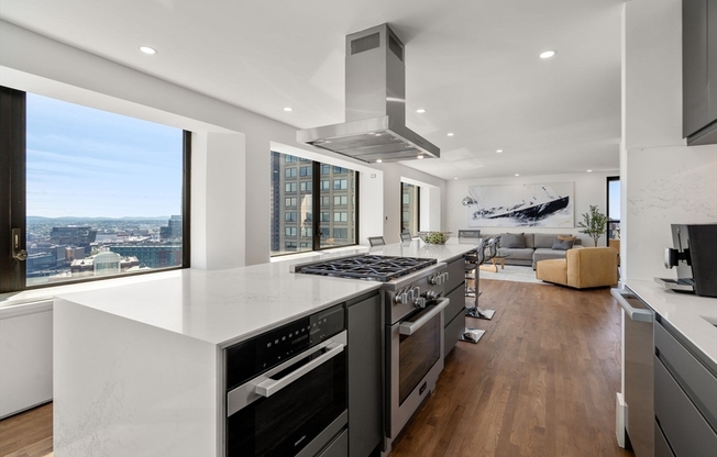 4 beds, 3.5 baths, 2,500 sqft, $17,500, Unit 41 AB