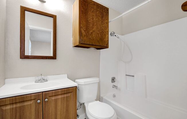 7204 Hardesty