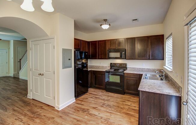 2 beds, 2.5 baths, 1,130 sqft, $1,800, Unit 3330