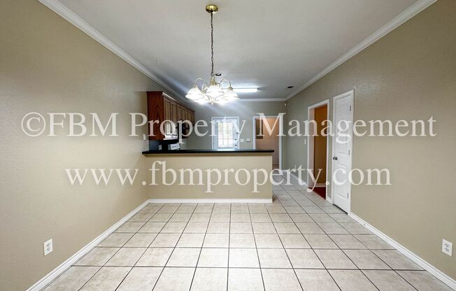 2 beds, 1 bath, $1,250, Unit 702