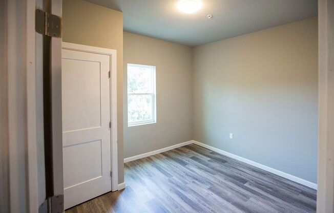 3 beds, 2 baths, $1,650, Unit 3/2