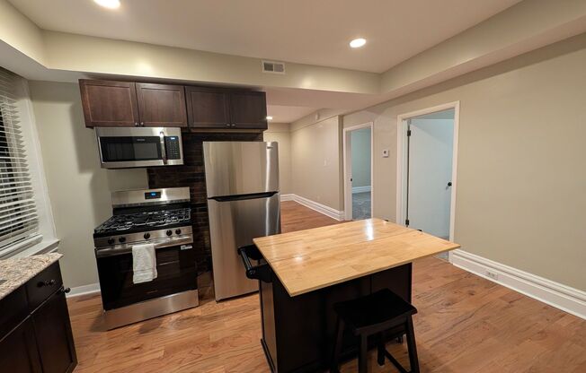 121 Grandview Ave, #9, 2 BR