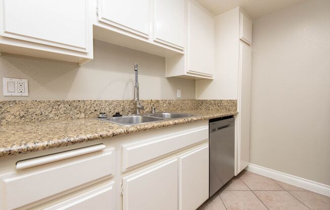 1 bed, 1 bath, 690 sqft, $2,395, Unit 103