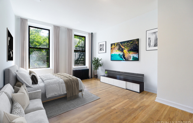 319 E 5 ST