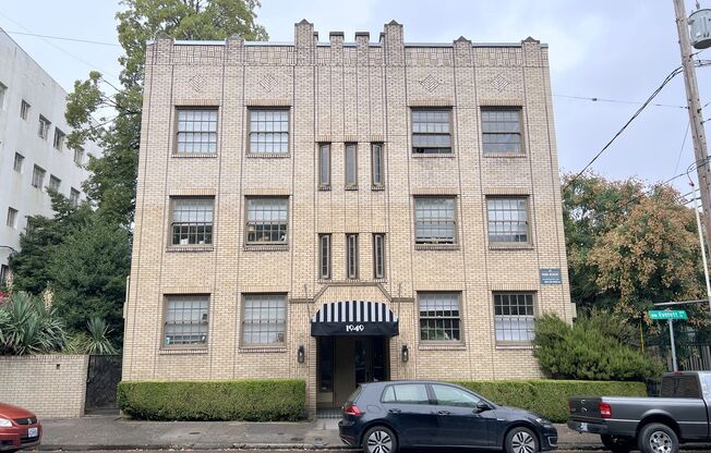 REGENT APARTMENTS (REG01)