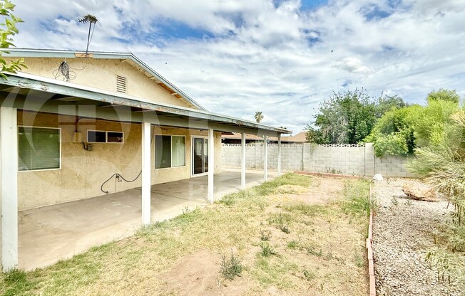 5625 W CAMPO BELLO DR