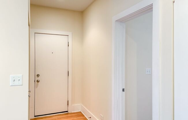 1 bed, 1 bath, 553 sqft, $2,175, Unit 3453-3