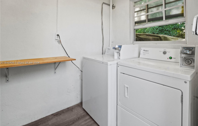 445 NE 121 ST