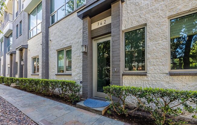 Luxury Move-In Ready 4 Level Townhome By Exall Park