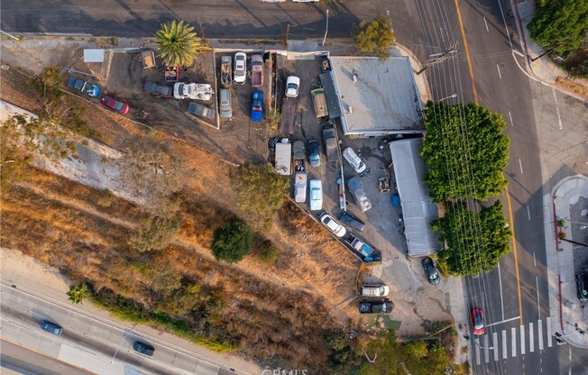 1203 E CESAR E CHAVEZ AVE