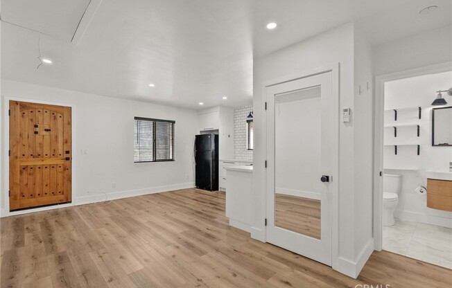 Studio, 1 bath, 400 sqft, $2,295