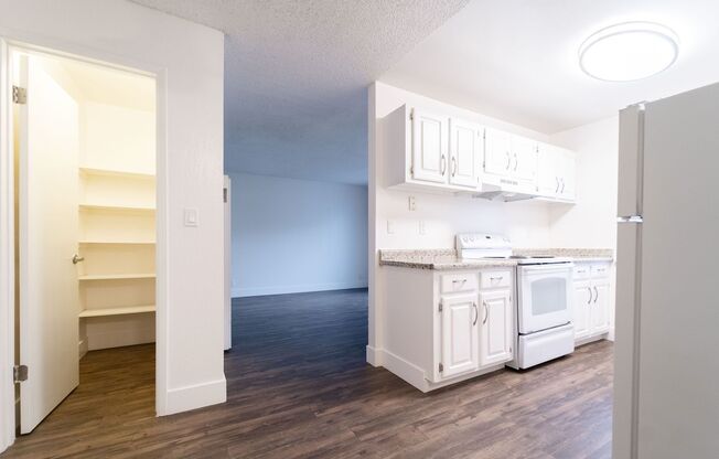 1 bed, 1 bath, 592 sqft, $1,750, Unit 29