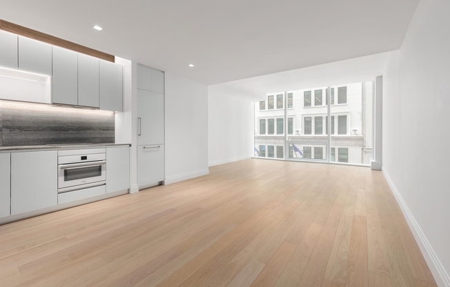 1 bed, 1 bath, 700 sqft, $5,995, Unit 709